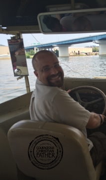 Captain ChristianBlogR piloting a Chattanooga Duck along the Tennessee River (Chattanooga Ducks)