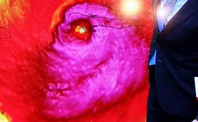 Hurricane Matthew Skull Pink