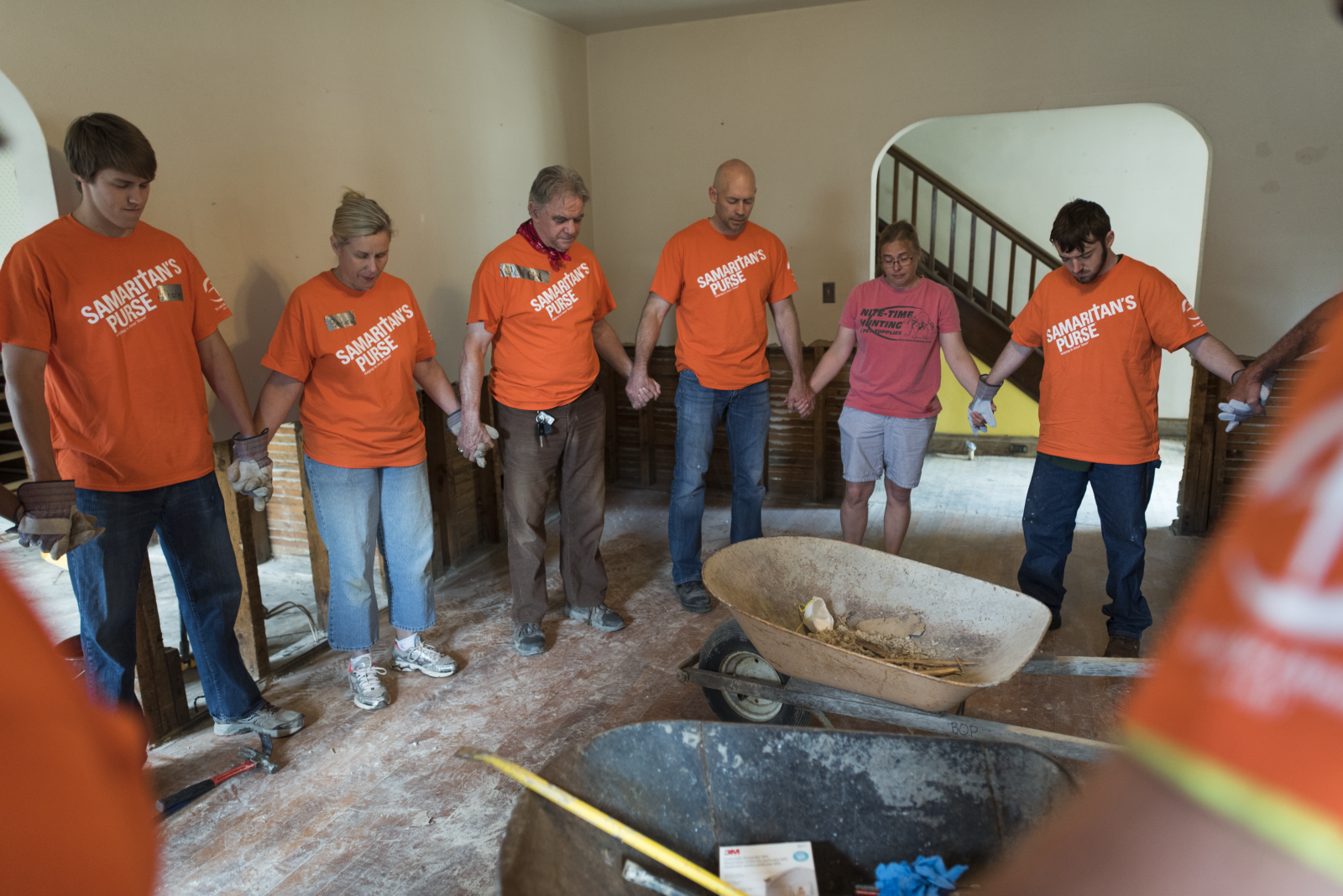 Samaritan’s Purse Deploys Disaster Response Teams to Florida and the Caribbean. Similar to this team that was sent following the devastating flooding in Greenbriar, West Virginia, in June 2016, Samaritan's Purse volunteers gathered to pray before starting relief work.