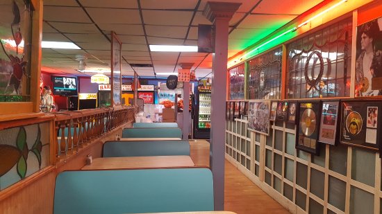 Harby's Pizza & Deli - Knoxville (Inside)