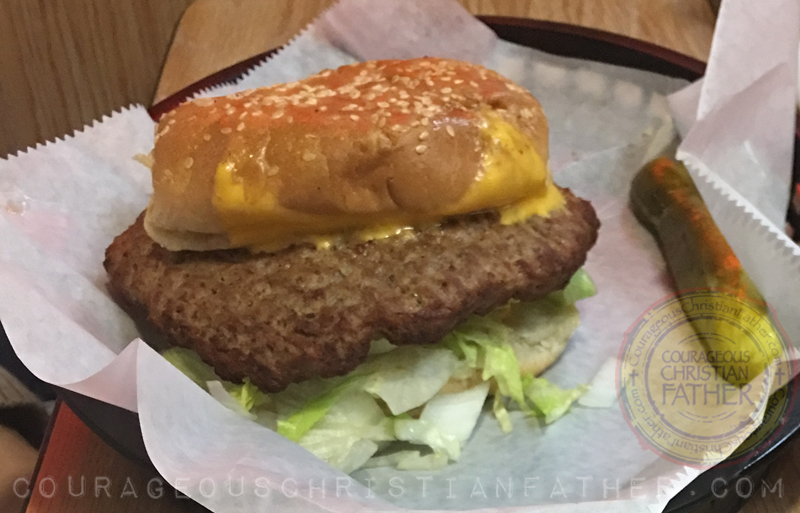 Harby's Pizza & Deli - Knoxville (Close up of hamburger) 