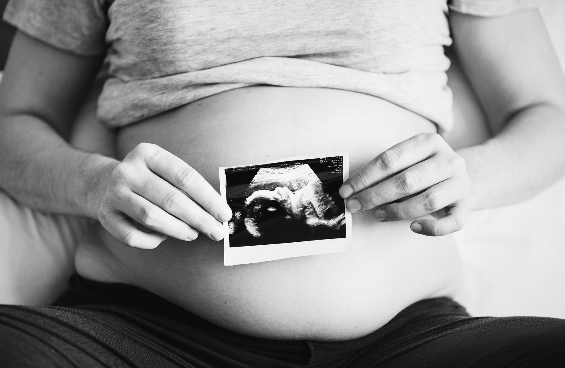 Tennessee Bill Would Ban Abortions After Unborn Baby’s Heartbeat Begins - On Wednesday, January 23, 2019, Tennessee officials meet to discuss this new bill. | Pexel Photo