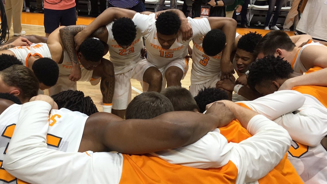 Faith Boost Vols Basketball Team - In 2015, the Men's Basketball Team for the University of Tennessee got a new coach, Rick Barnes, and wanted to do two things.
