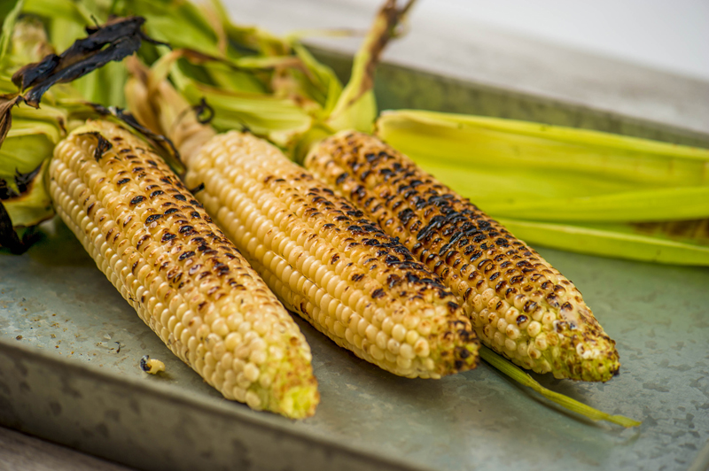 · Corn on the cob: Corn on the cob is proof that carnivals and fairs provide some healthy fare for customers in addition to the many decadent treats on display. Corn on the cob is most popular in corn-producing areas and can be the ideal complement to burgers and other fair foods.