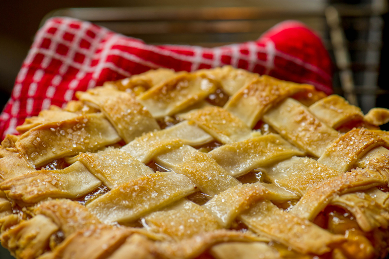 · Pie: Fair-goers are likely to happen upon a pie-eating contest or pie-tasting tent. Many prefer to indulge in a piece of pie while at the fair, preferring such treats to sweeter, heavier desserts.