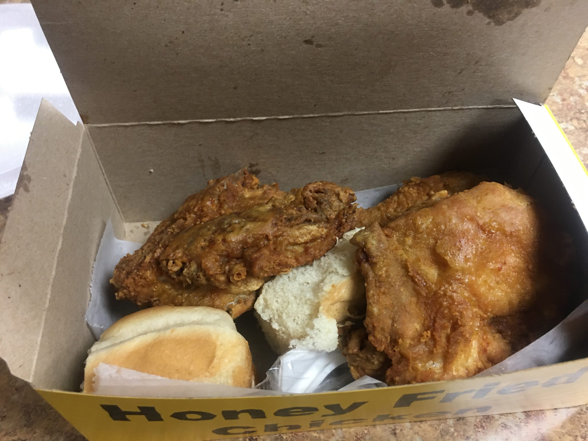  Yogi Bear Honey Fried Chicken - This weeks Travel Thursday feature. My wife has always talked about how great their fried chicken is and wanted me to try it too. #YogiBearHoneyFriedChicken 