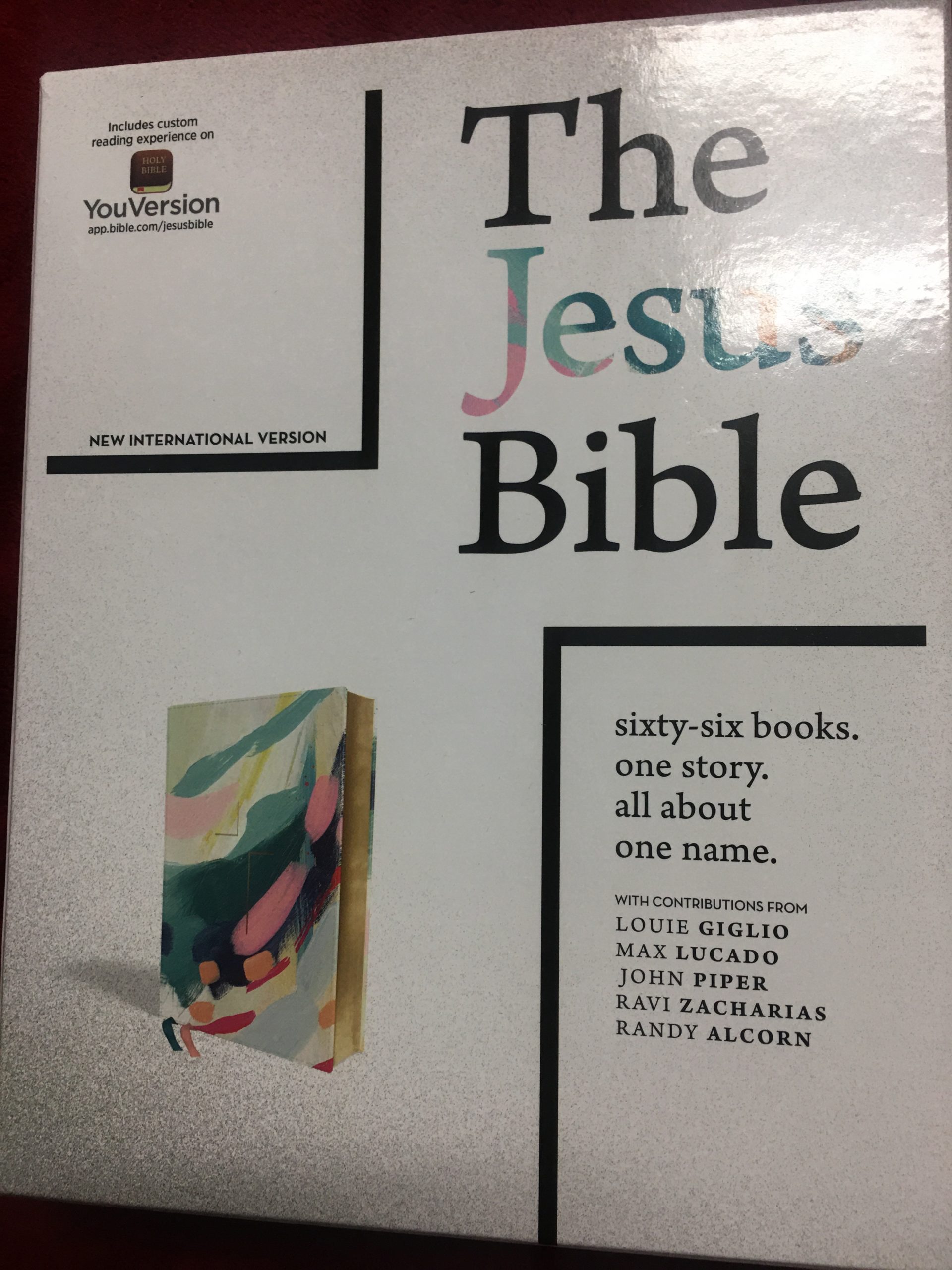 The Jesus Bible Artist Edition Review. A review of the Zondervan Bible. #BibleGatewayPartner #BGBG2