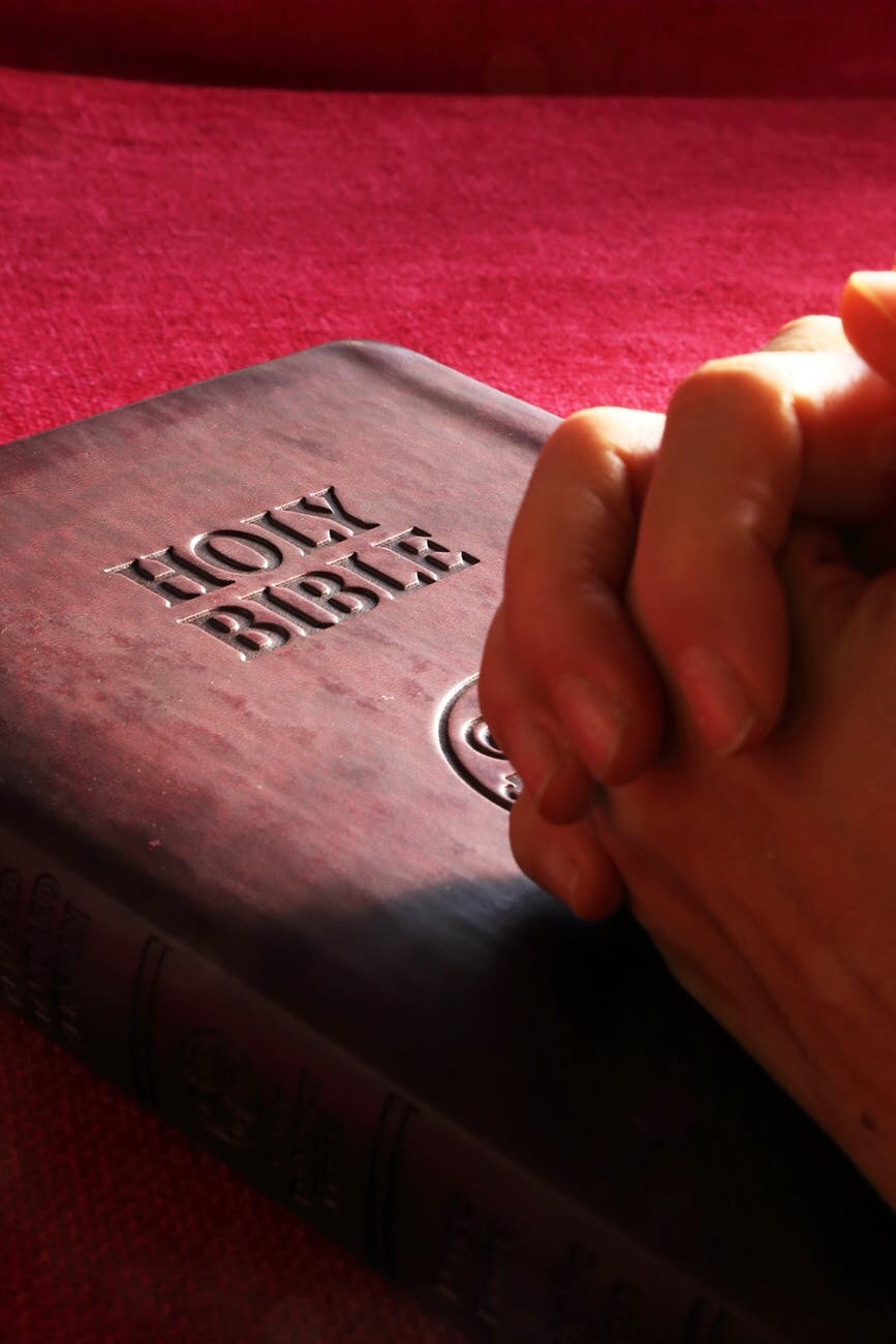 Bill Introduced Again To Try to Make the Holy Bible Tennessee's Official State Book. #HolyBible #Tennessee Photo Credit: pexels-photo-267559
