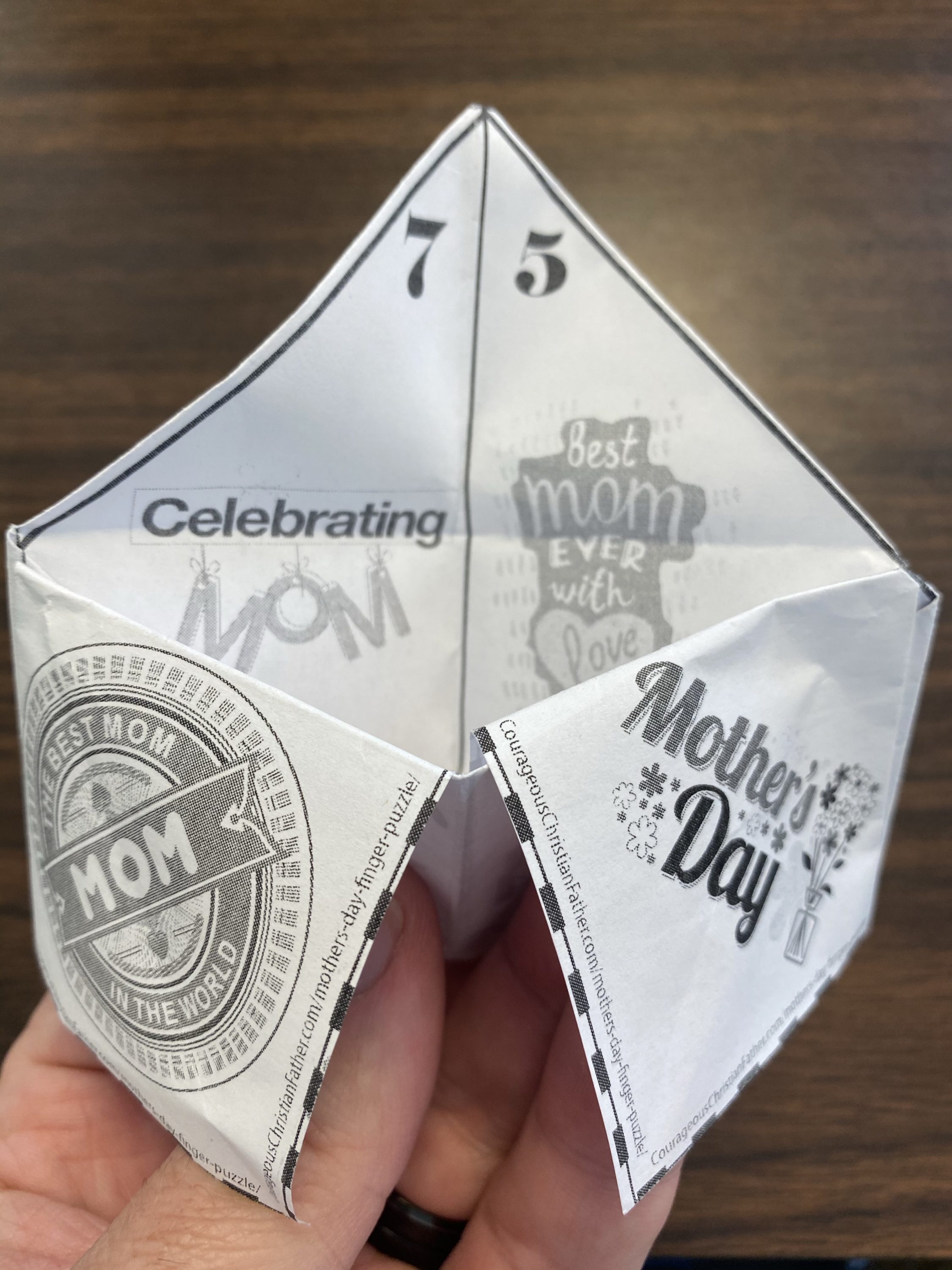 An Opened Finger Puzzle (Cootie Catcher)